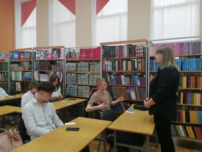 Студенты посетили зал библиотеки им. Н.К.Крупской