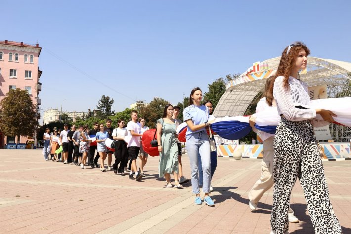 Активисты АМТТ приняли участие в городских мероприятиях, посвященных Дню Российского флага